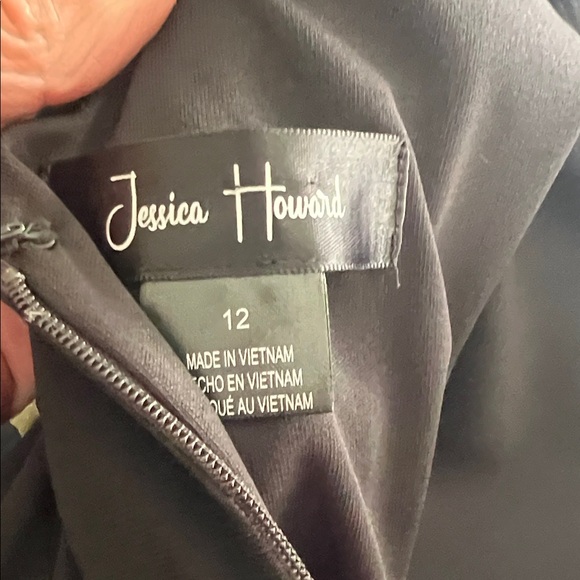 Elegant Black and Gold Floral Dress by Jessica Howard.Sz-12. - Picture 7 of 8